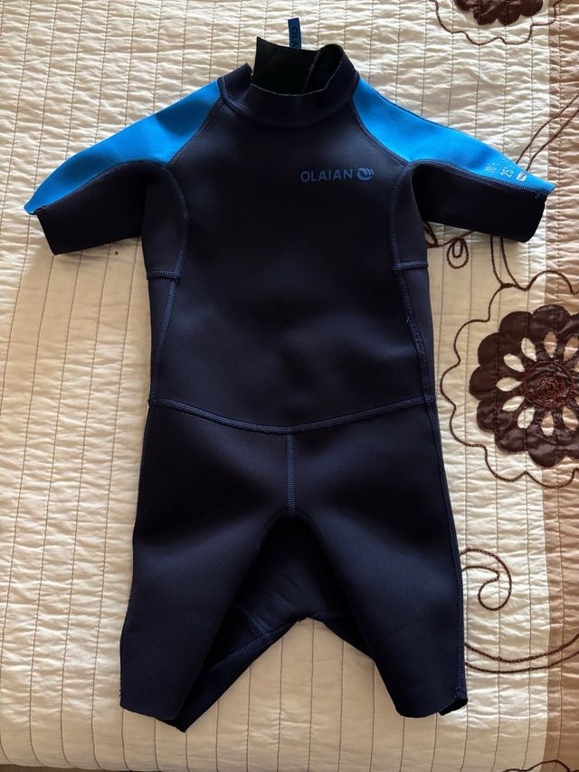 Neopreno Olaian niño azul talla 4