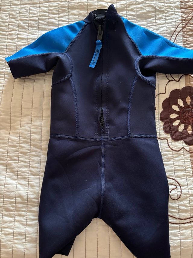 Neopreno Olaian niño azul talla 4