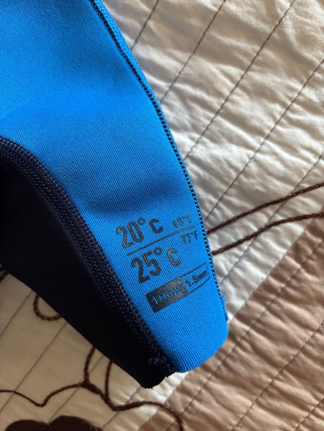 Neopreno Olaian niño azul talla 4