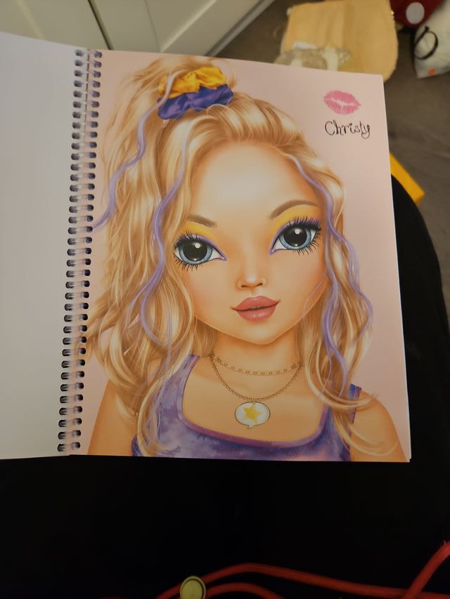 TOPModel Make-Up Cuaderno Dibujo