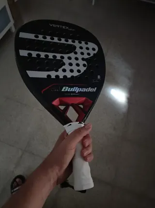 Bullpadel Vertex 04 Confort