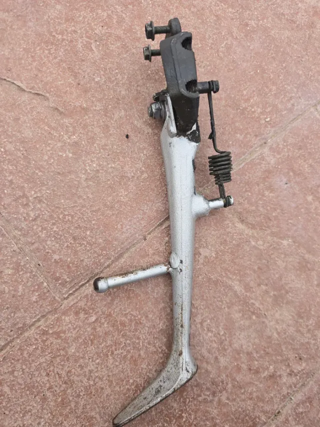 Pata cabra Suzuki GSR 600