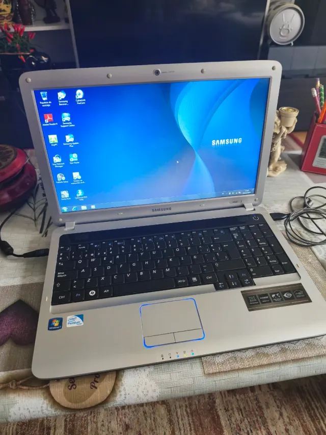 Portátil Samsung Plata y Negro
