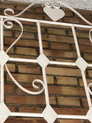 Reja de forja artesanal vintage para ventana 