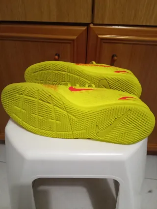 Zapatillas Nike Mercurial Amarillas y Rojas