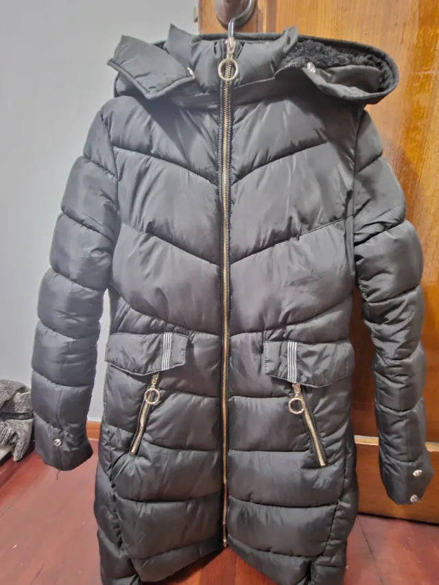 Cazadora acolchada negra mujer talla S. Calentita