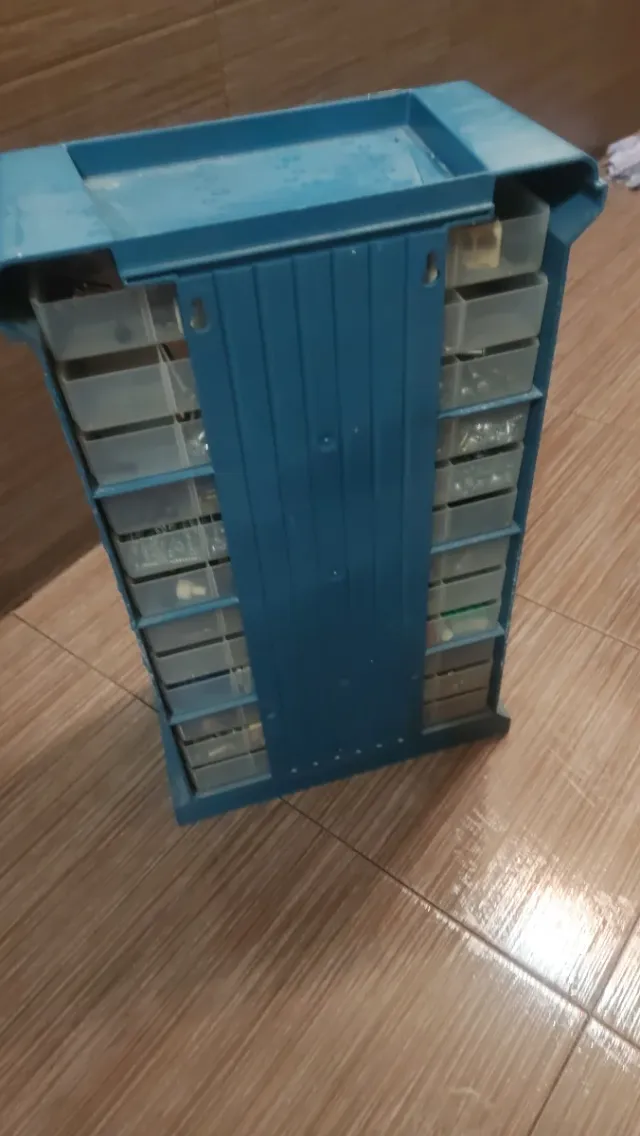 Caja organizadora de plástico azul Curver 