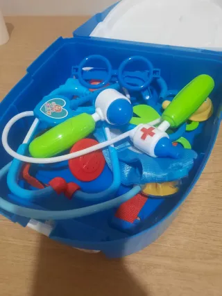 Set medico giocattolo blu