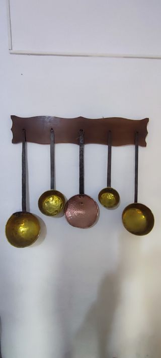 Conjunto Cazos Latón Antiguos