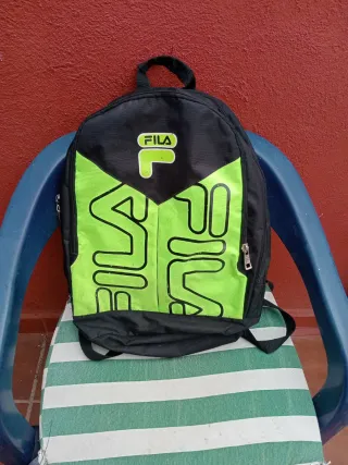 Mochila Fila Negra y Verde