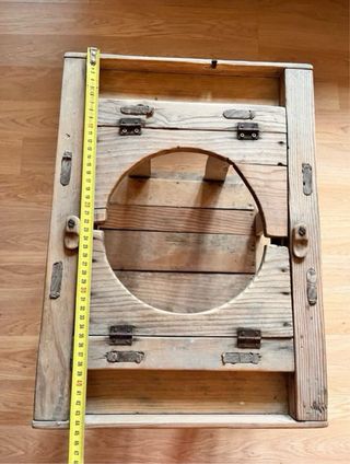 Tacata antiguo de madera