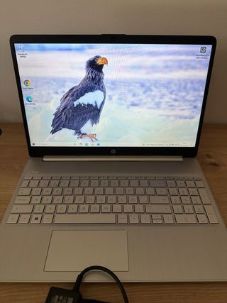 Portátil HP 15s i3 8GB RAM 512GB SSD