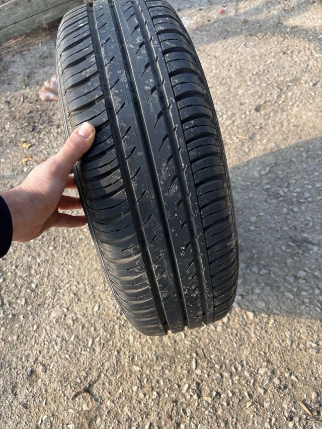 Ruota scorta FIAT Punto Evo piu accessori.