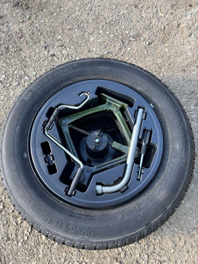 Ruota scorta FIAT Punto Evo piu accessori.