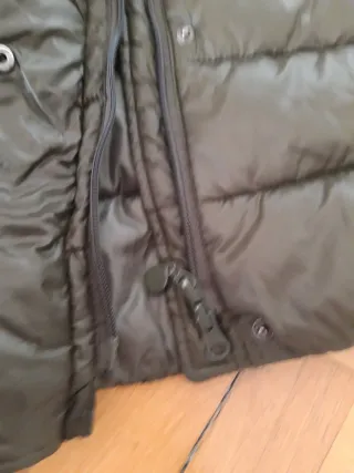 Parka acolchada mujer verde oliva.