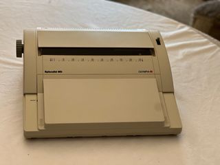 Máquina de escribir Olympia Splendid MD 40