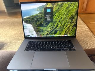 MacBook Pro 16'' i7 512GB SSD 16GB. Bateria nueva