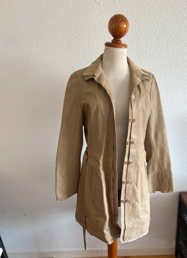 Abrigo de piel mujer beige