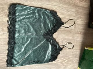 Top lencero Bershka terciopelo verde Talla L