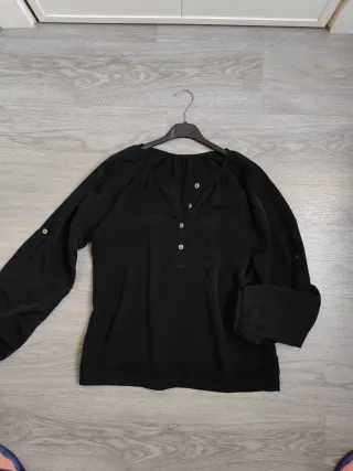 Blusa negra manga larga