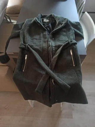 Cappotto verde con cintura