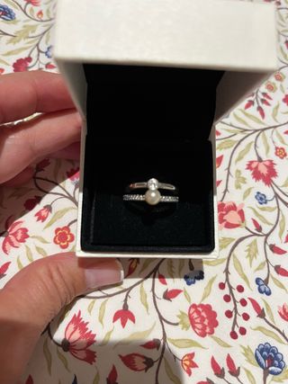 Anillo Pandora Plata Perla y Circonitas.