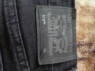 Pantalones cortos marca Levis de niño talla 12 año