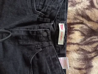 Pantalones cortos marca Levis de niño talla 12 año