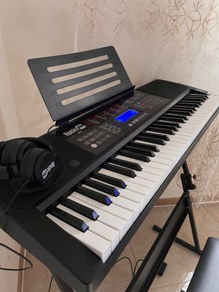 Tastiera pianoforte 61 tasti con leggio