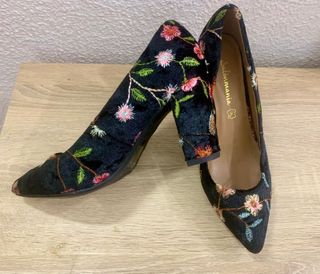 Zapatos de salón terciopelo negro bordados T37