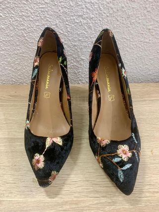 Zapatos de salón terciopelo negro bordados T37