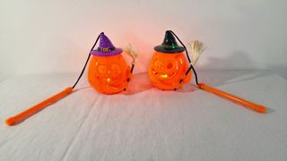 2 zucchette a batteria con led e suoni