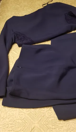 Conjunto  azul Luisa Spagnoli con encaje
