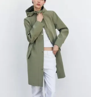  Chaqueta Parka impermeable verde Zara