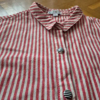 Camisa Crop Kling Rayas Rojas y Blancas
