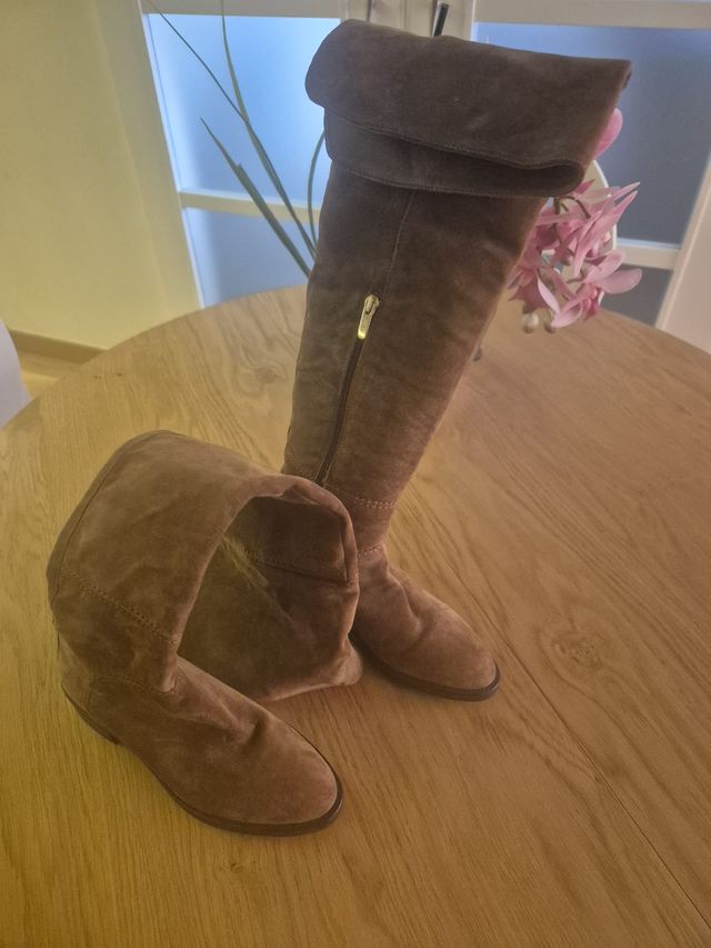 Botas mosqueteras marrones