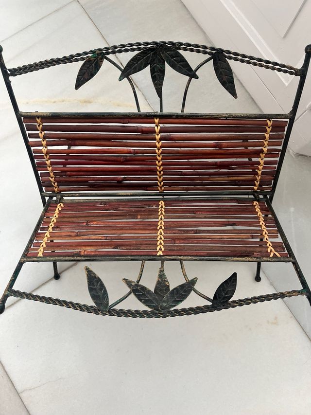 Revistero Hierro y bambú