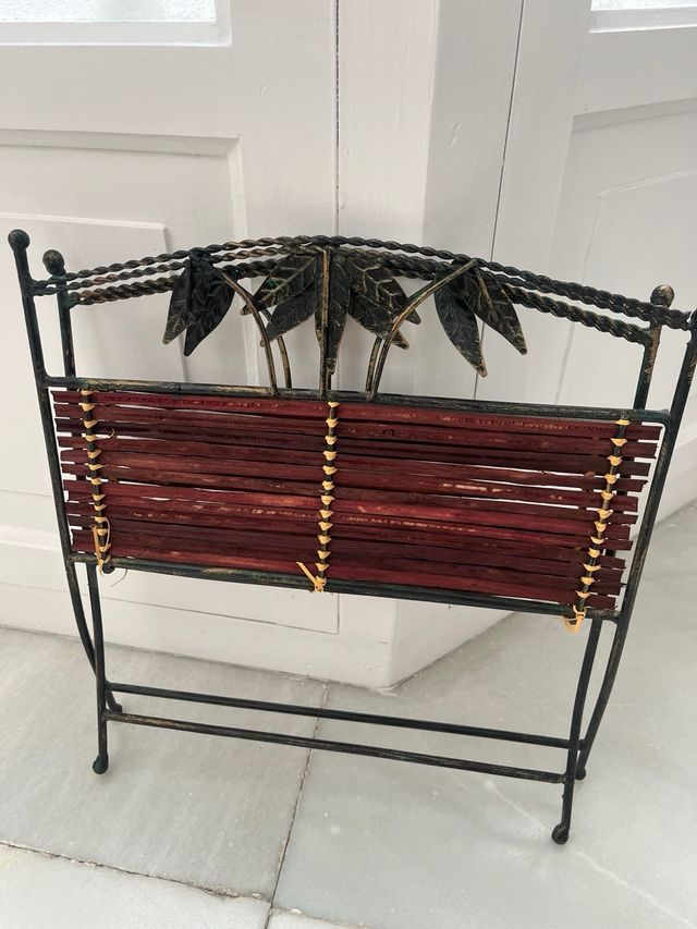 Revistero Hierro y bambú