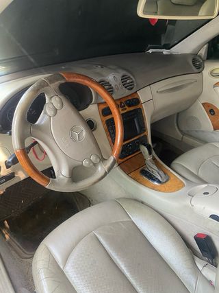 Mercedes-Benz  CLK 2004