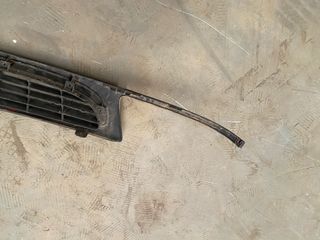 Parrilla SEAT Ibiza 6K1 Negrai