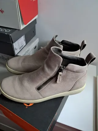 Botín de Piel Gris Talla 42