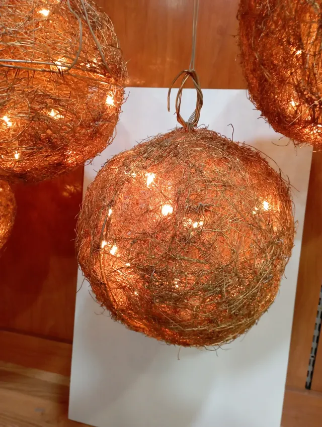 4 Bolas Navidad ramas secas doradas y luces 30cm