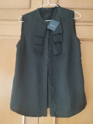 Camisa Massimo Dutti negra sin mangas