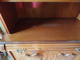 Mueble de salón madera y cristal