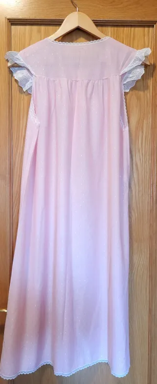 Conjunto de Bata y Camisón Rosa
