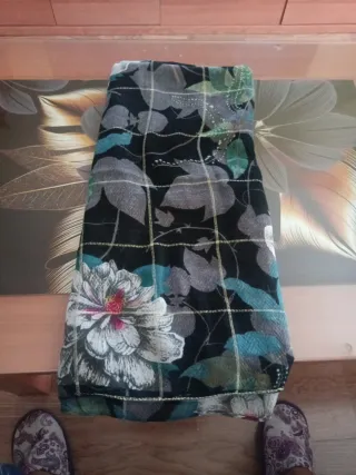 Sciarpa nera multicolore da donna Desigual