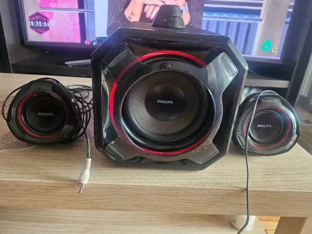 Altavoz Philips Negro y Rojo