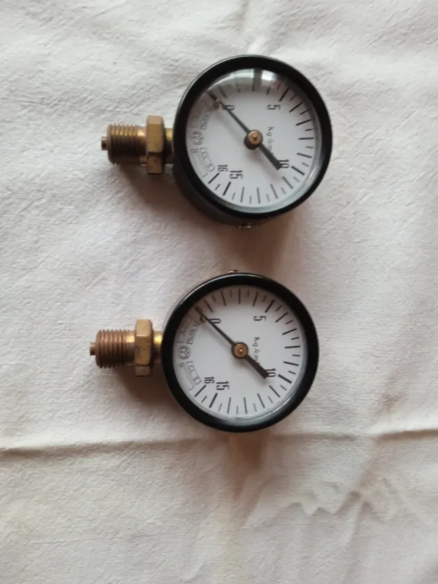 2 Manómetros de presión