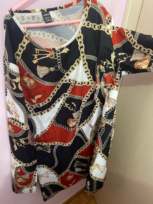 Vestido SHEIN estampado cadenas L