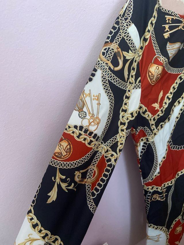 Vestido SHEIN estampado cadenas L